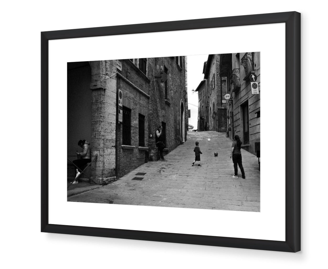 Archie Worth Street Photographer Framed Photos (Limited Run)